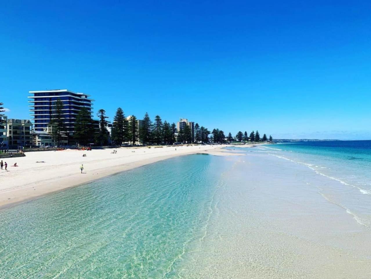 Marina Views Free Parking Beachside & Seaview