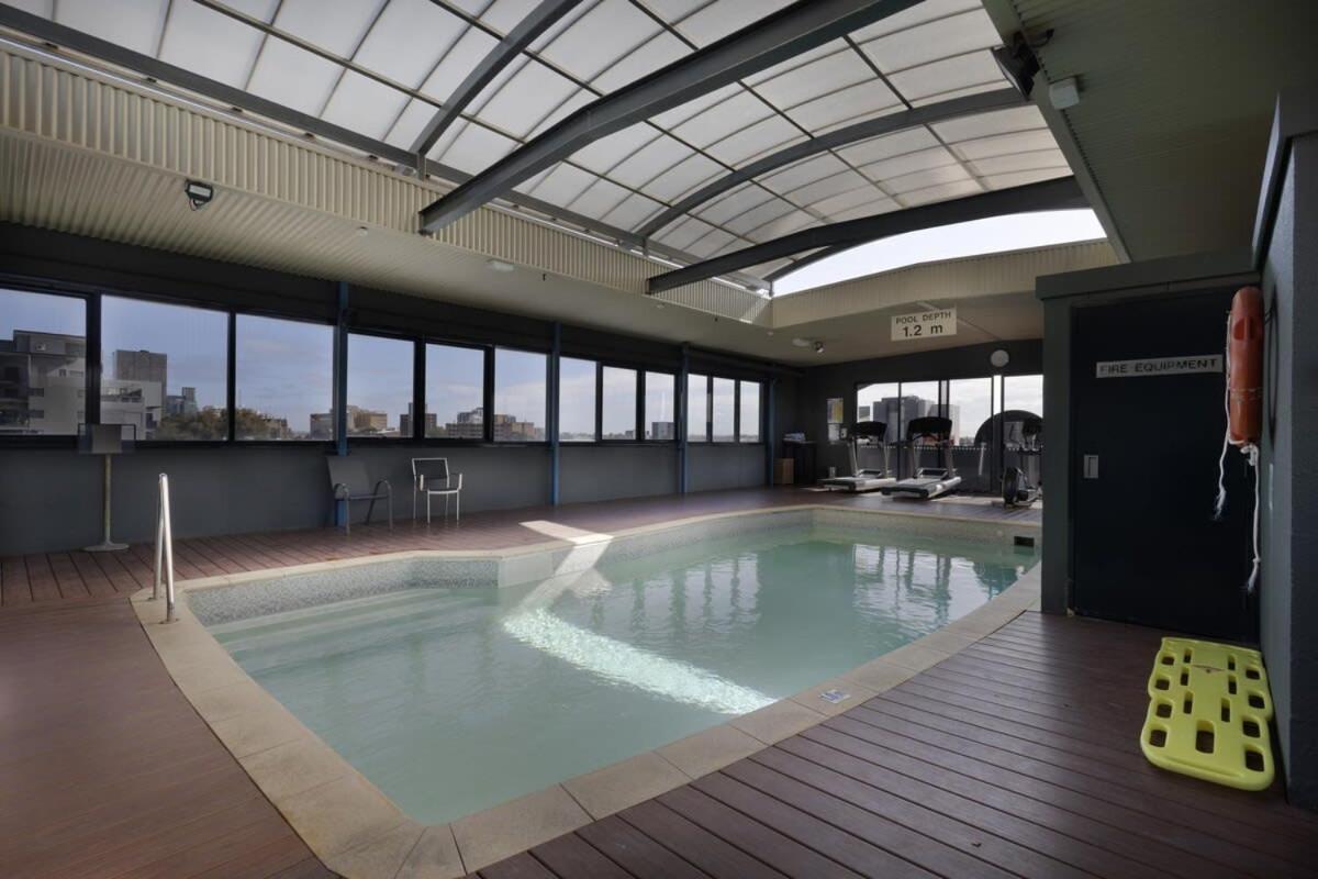 East Perth CBD Apartment close to The Swan River