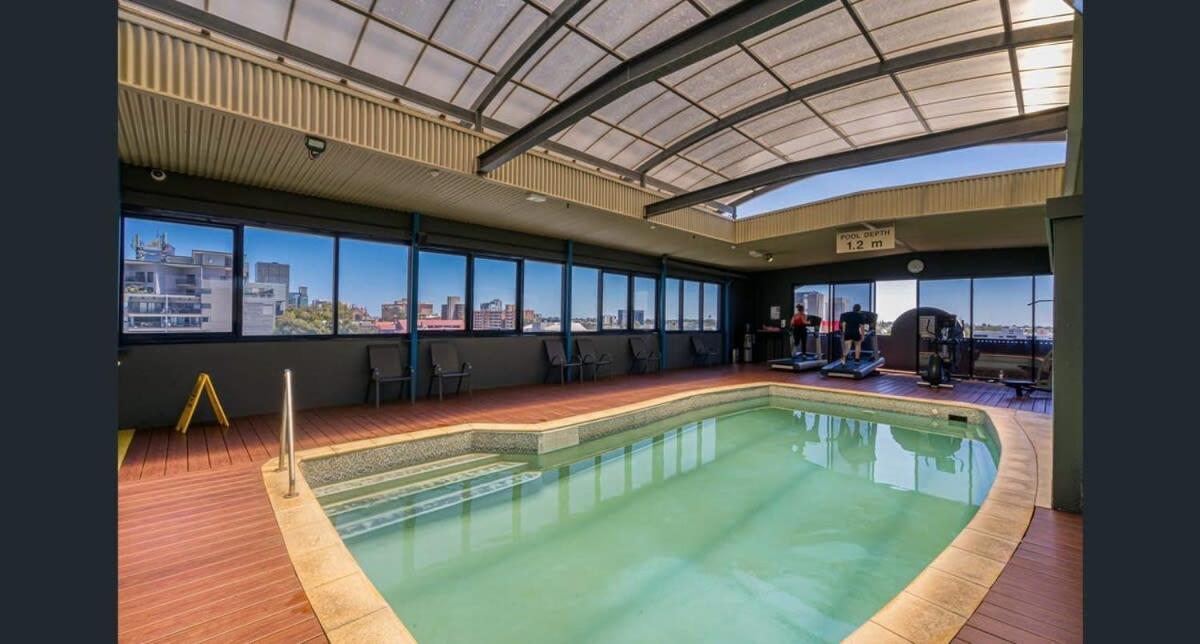 Hay Street CBD Apartment close to Swan River