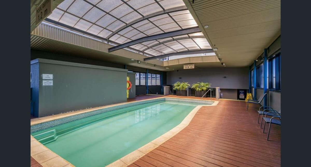 Hay Street CBD Apartment close to Swan River