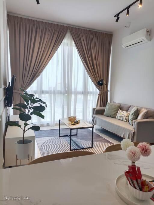 The Family Troika - 1 Bedroom - photo 7