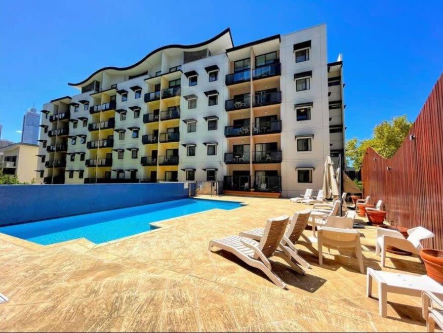 Prime Location 1 Bdr Apt in Perth