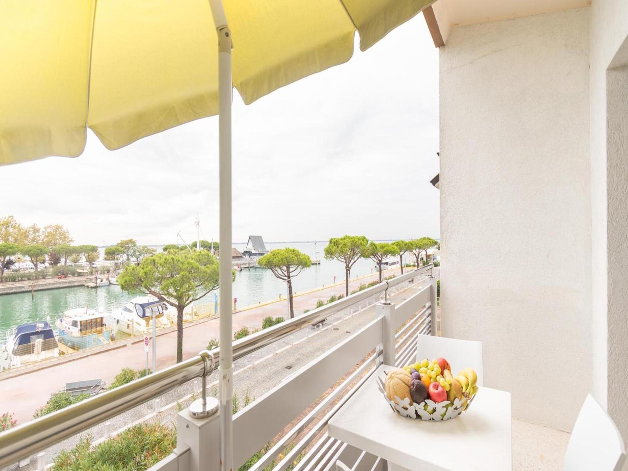 Charming flat with a spacious terrace - Beahost view 3