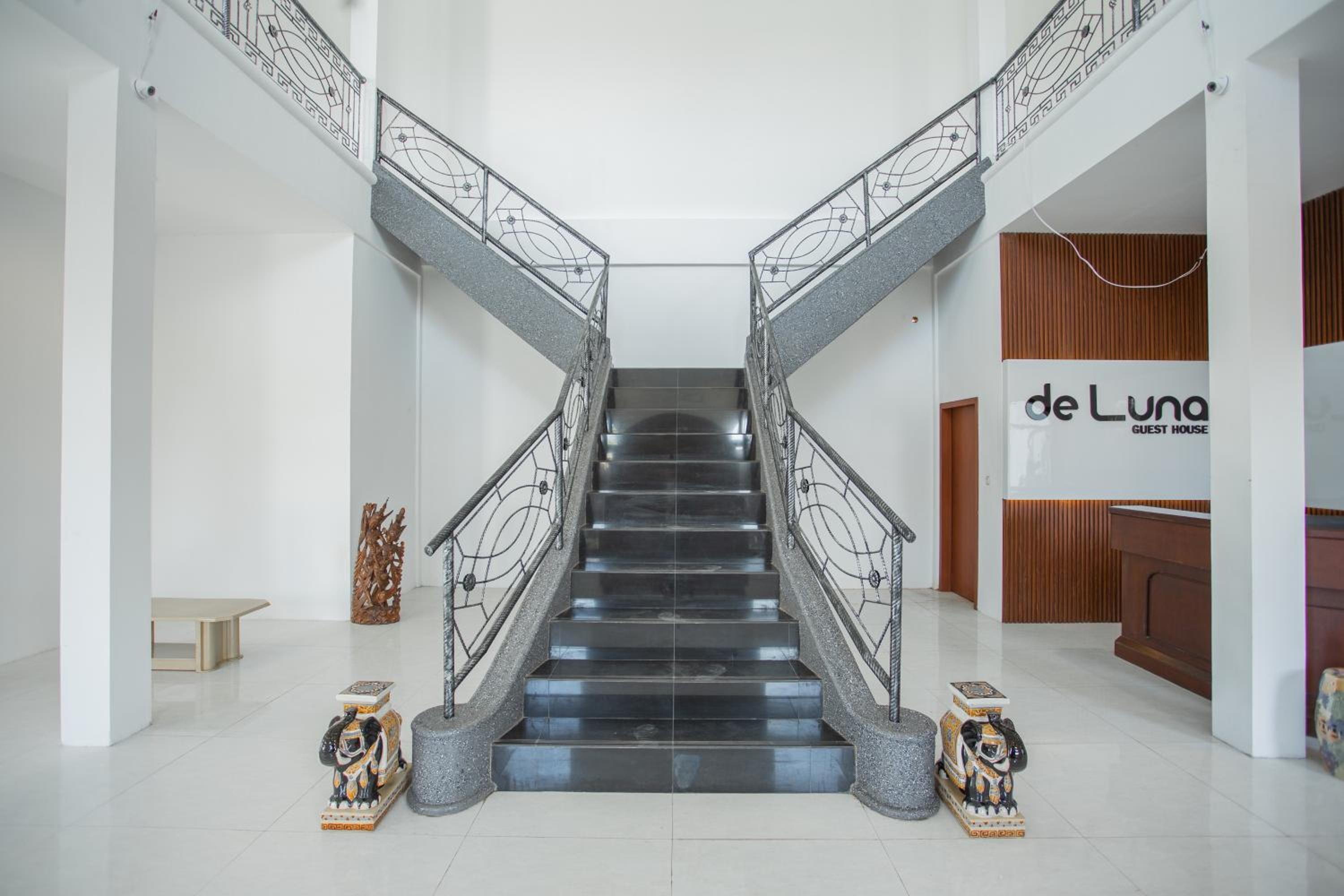 De Luna Guest House