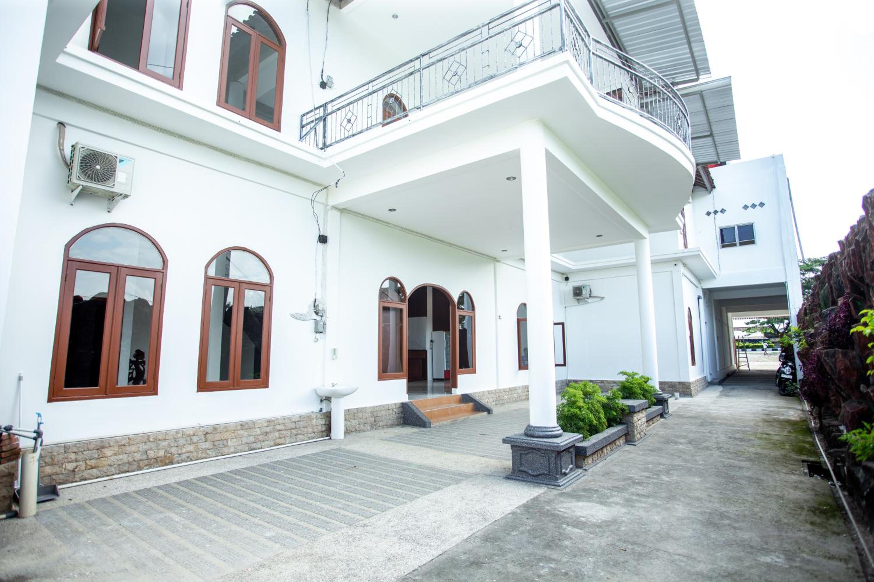 De Luna Guest House