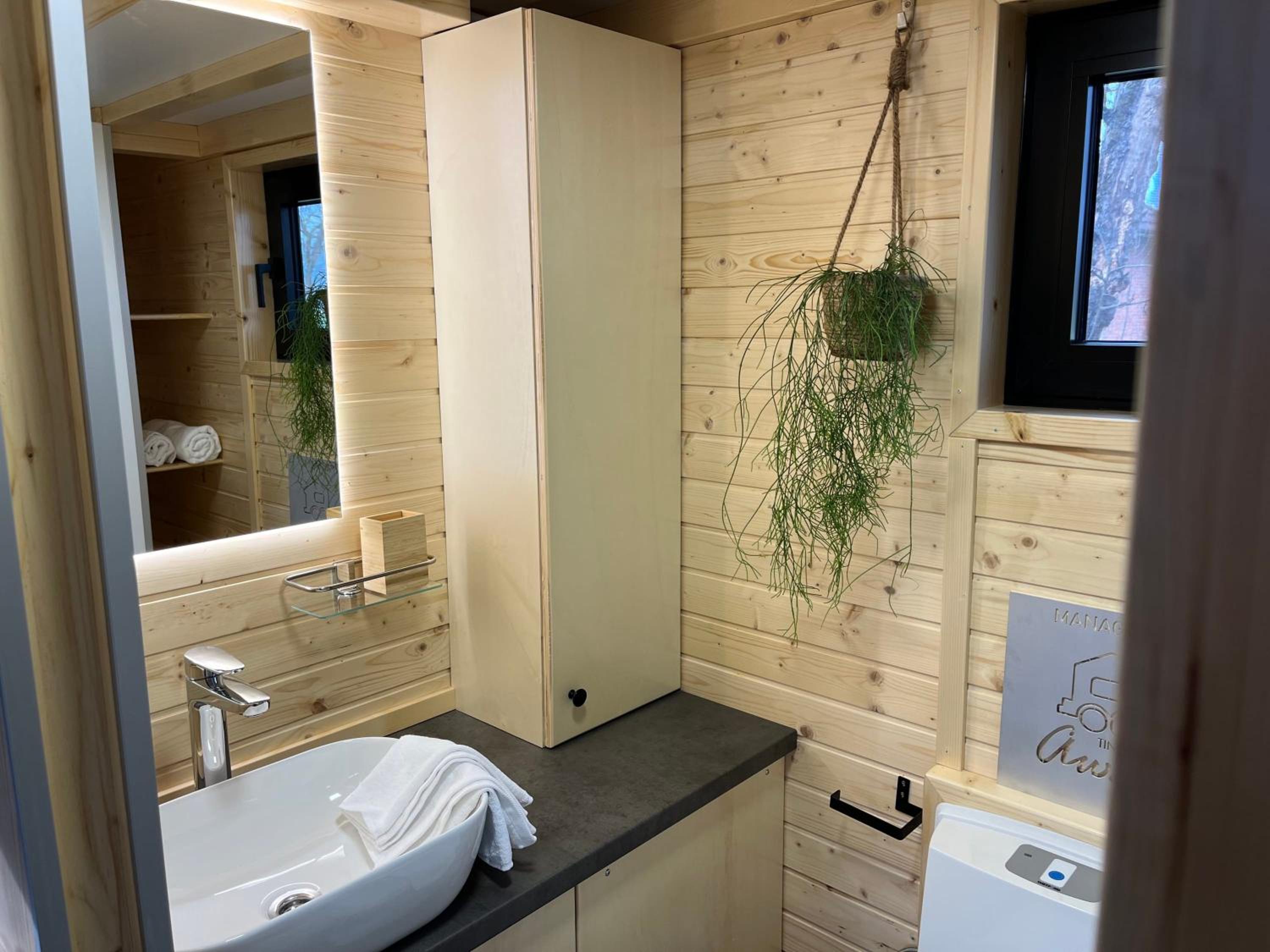 Ezy House 1 by Tiny Away