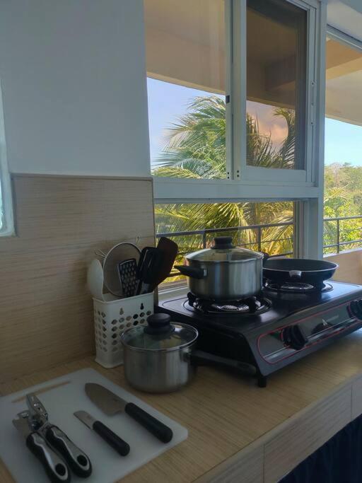 Romantic Sunset Apartment with Balcony 2 min Walk to the Beach