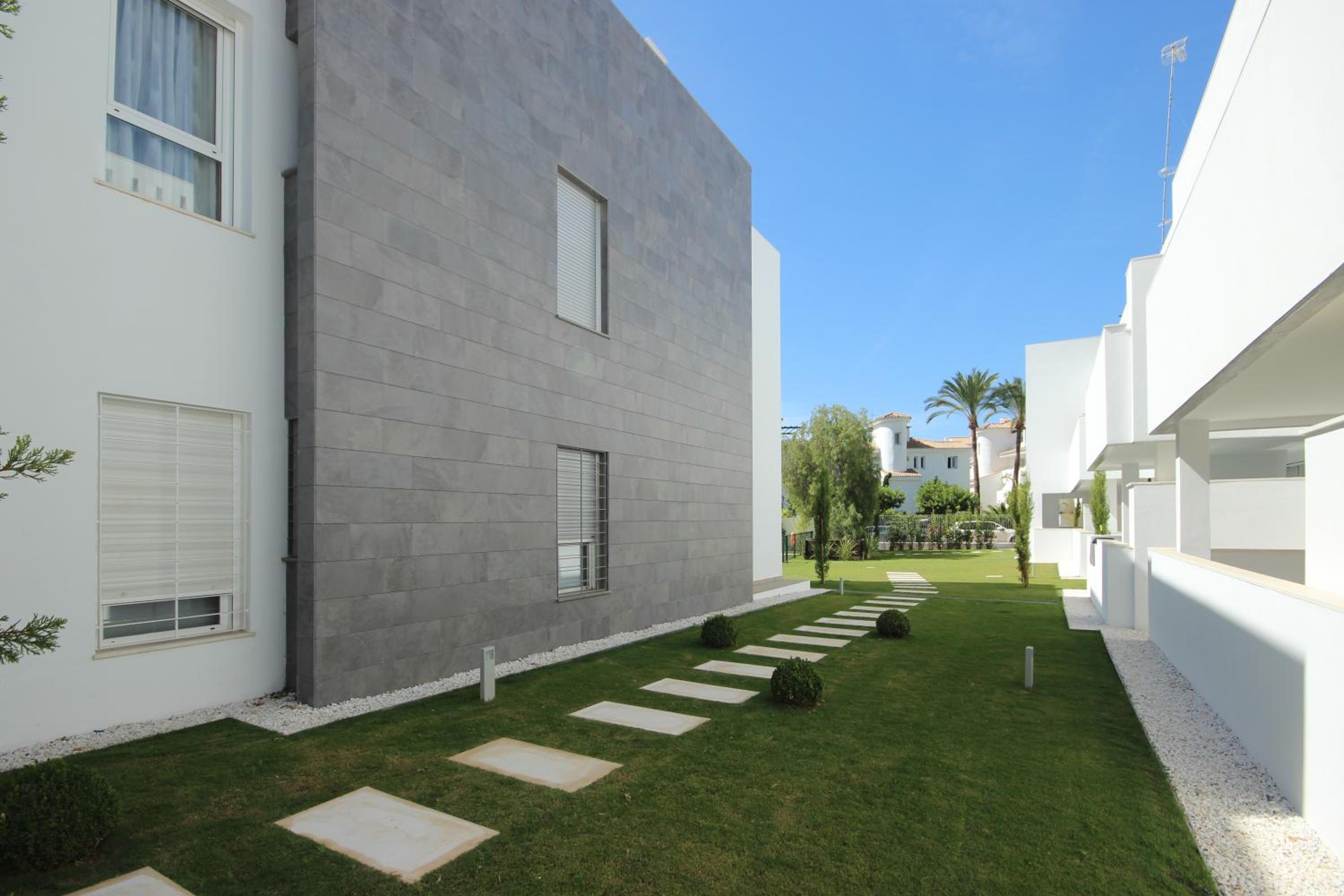 La Reserva Puerto Banus view 4