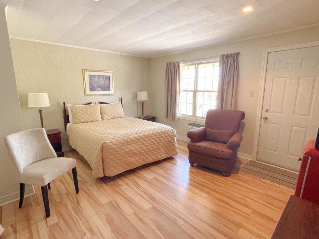 Silverwood Motel