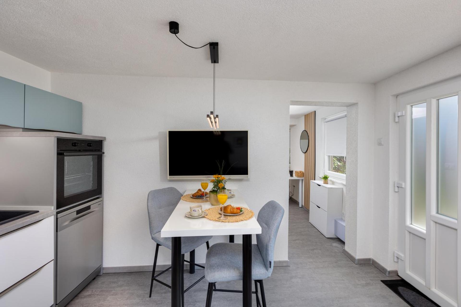 Villa Marica Tiny House in Krk city centre view 4