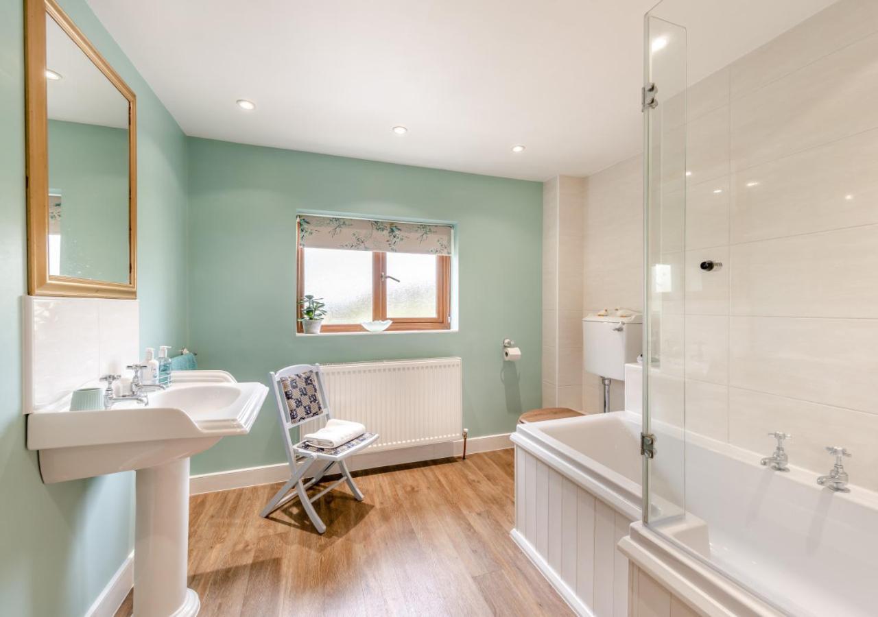 3 Bed in Meshaw oc-d29056