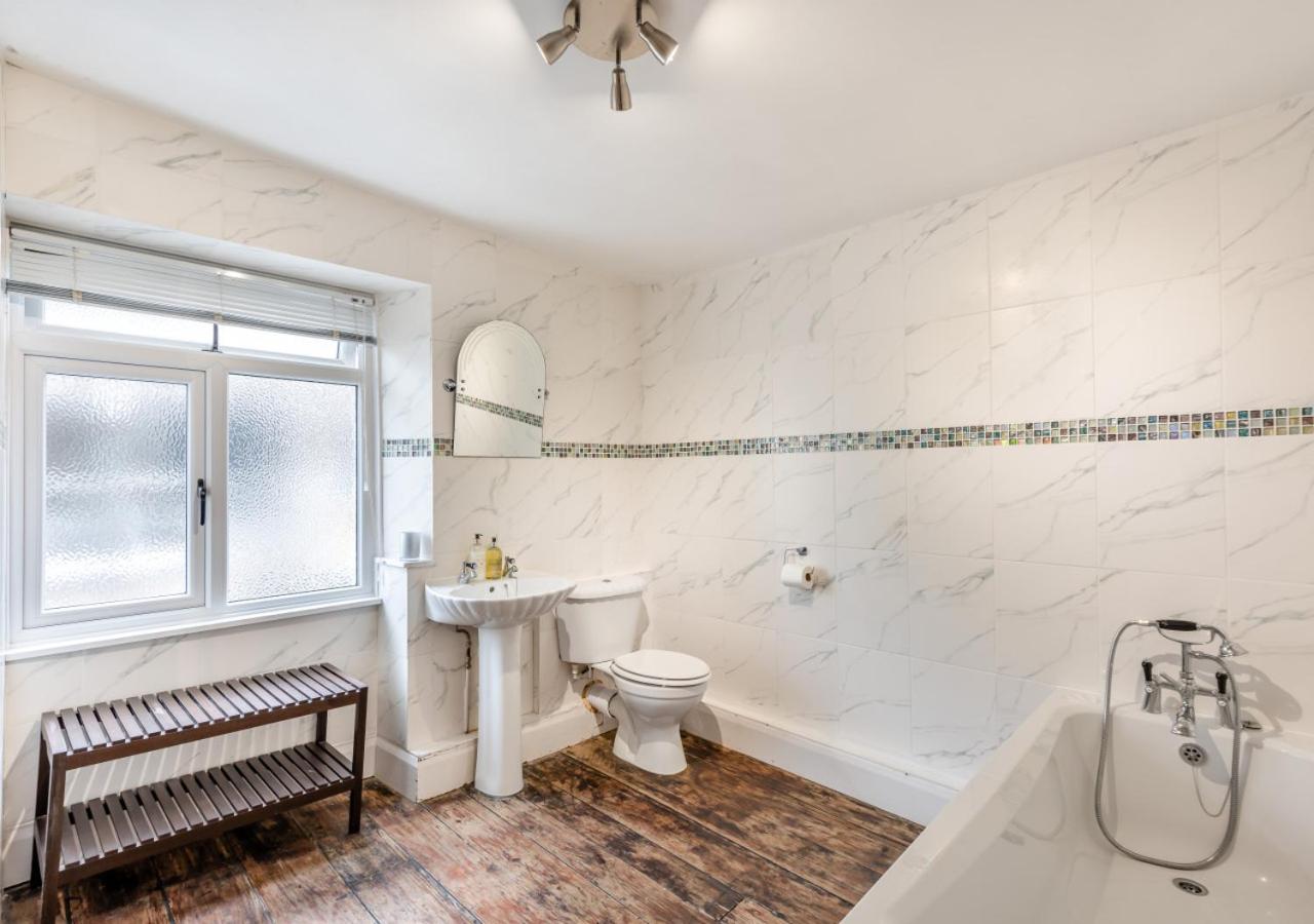 3 Bed in Appledore oc-phoe
