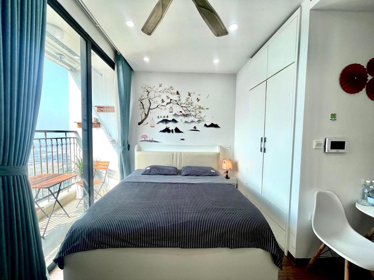 Vinhomes Green Bay Luxury Apartment