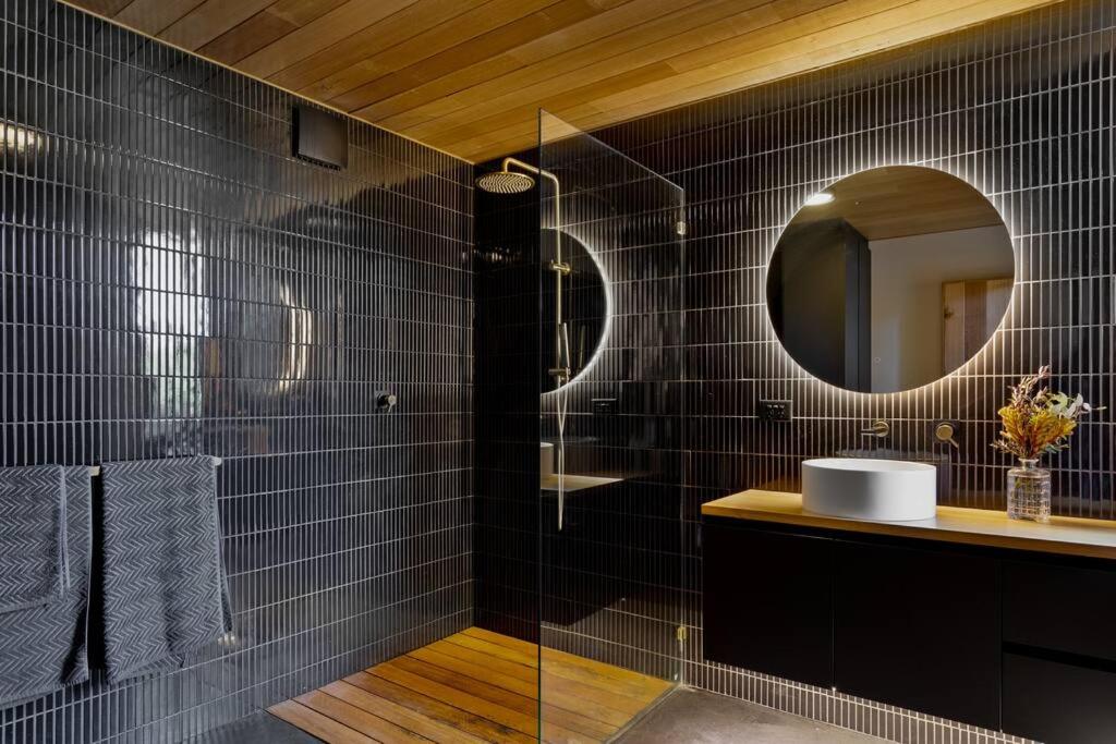 Stunning Trevallyn Retreat