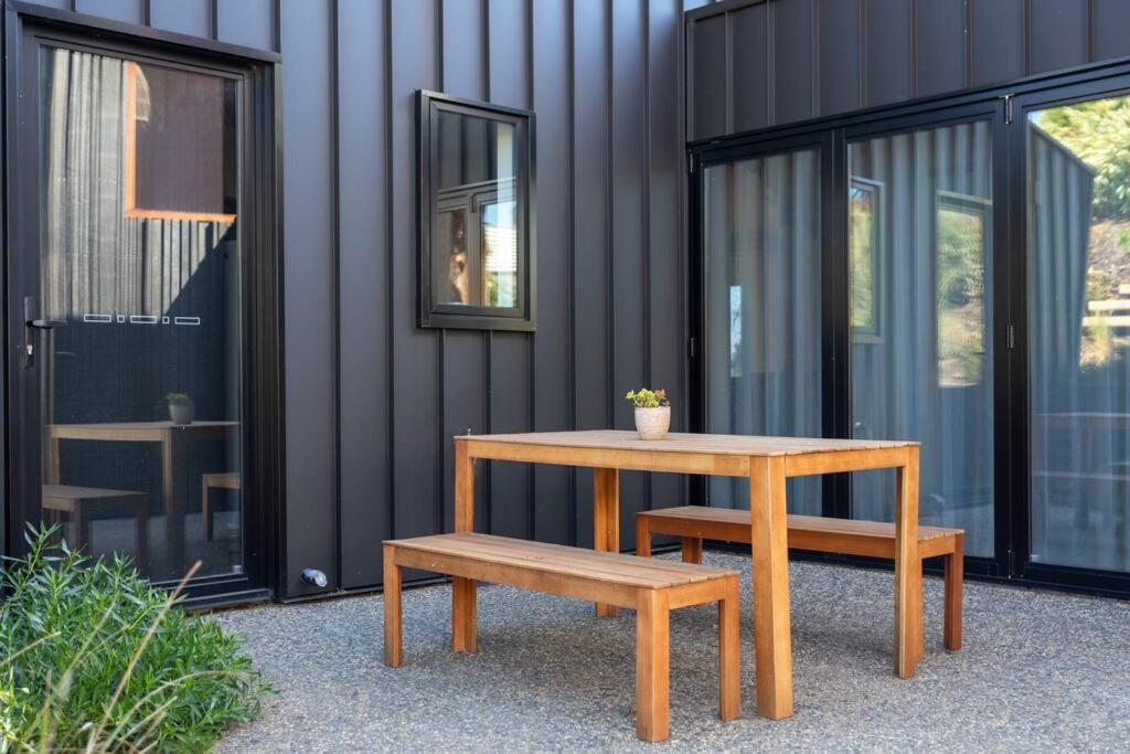 Stunning Trevallyn Retreat