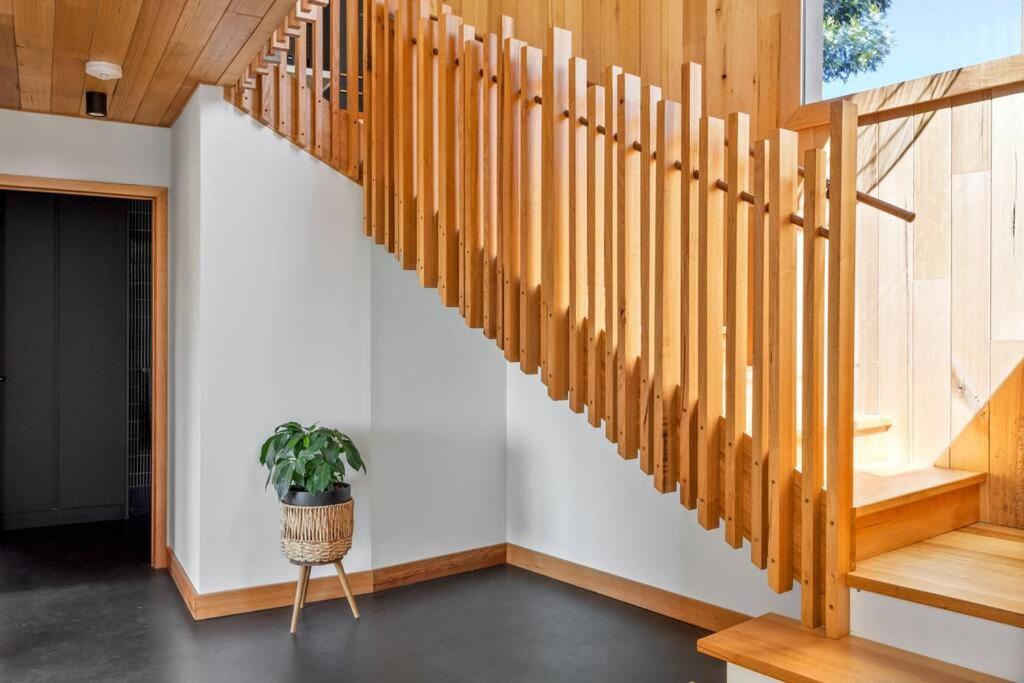 Stunning Trevallyn Retreat
