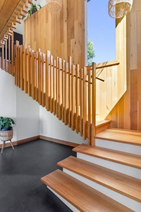 Stunning Trevallyn Retreat
