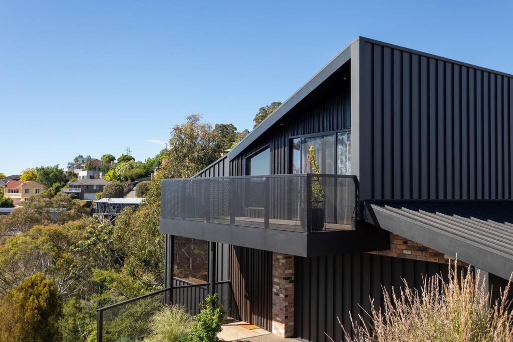 Stunning Trevallyn Retreat