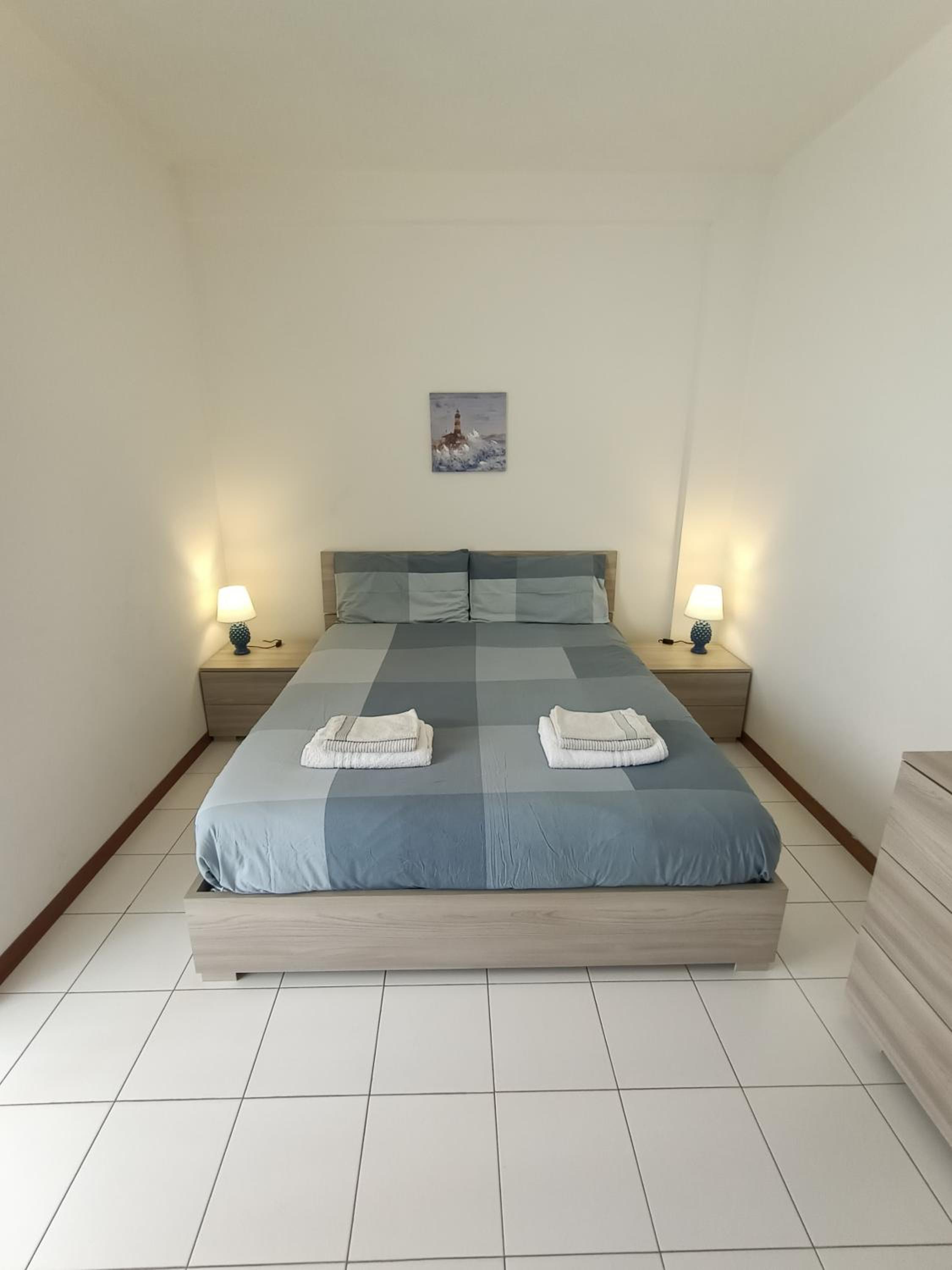 Sea view apartment 3 minutes walk to the beach view 4