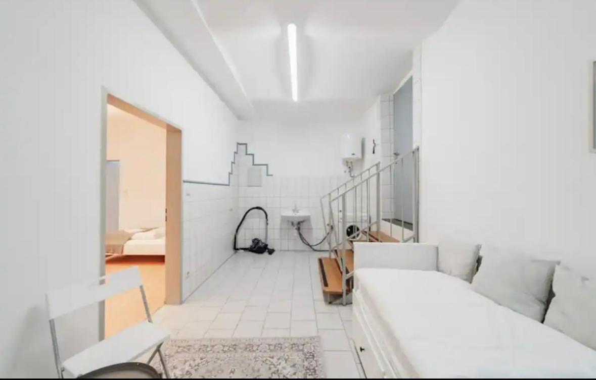 Souterrain Apartment