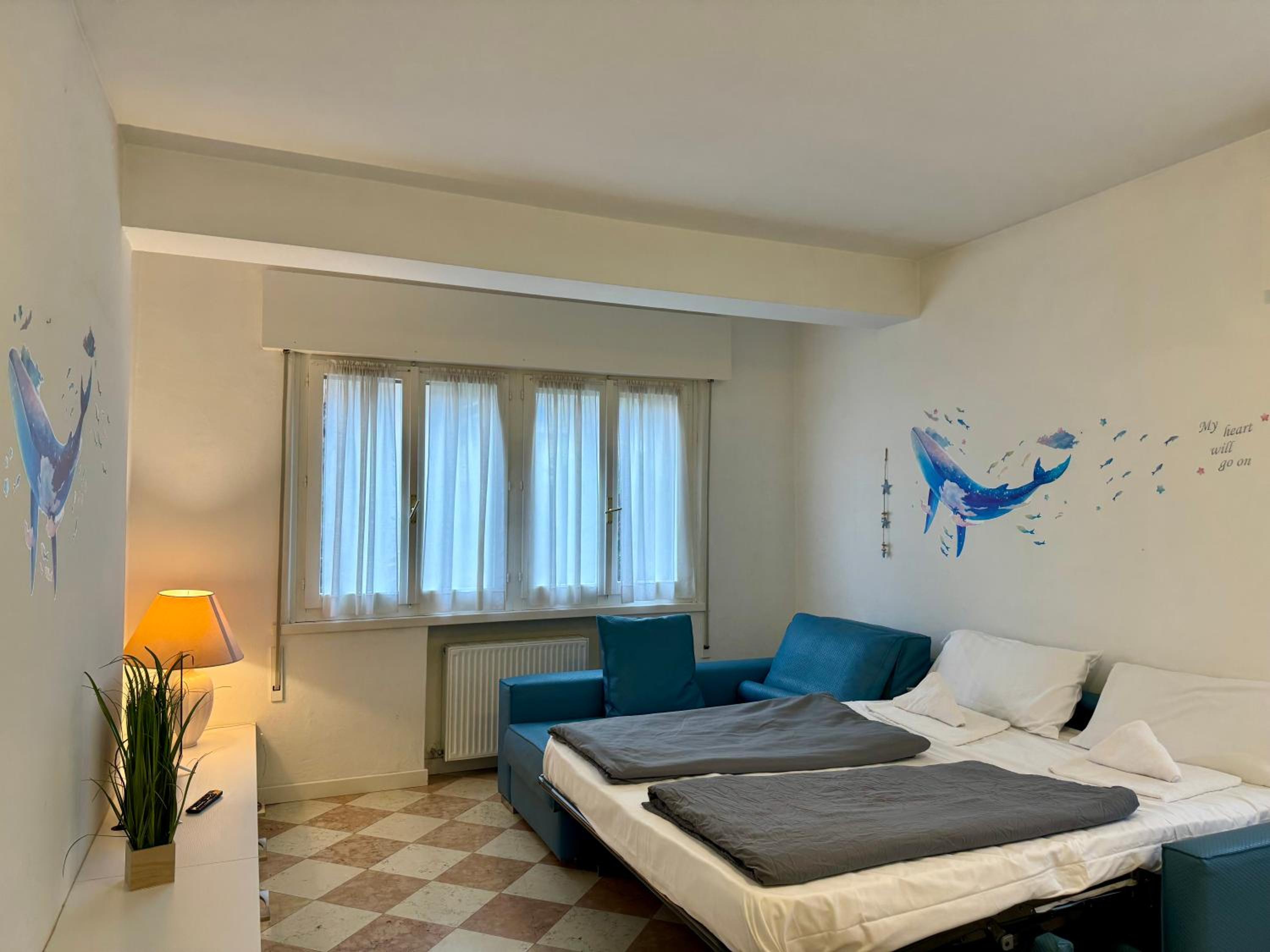 hotel room