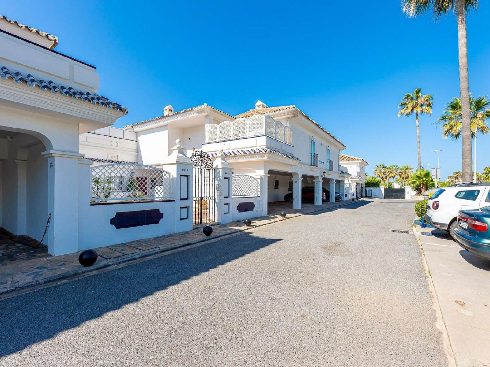 Mijas Beach front- Arkadia 1 view 4