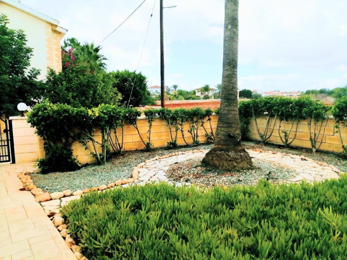Villa Elena Gardens