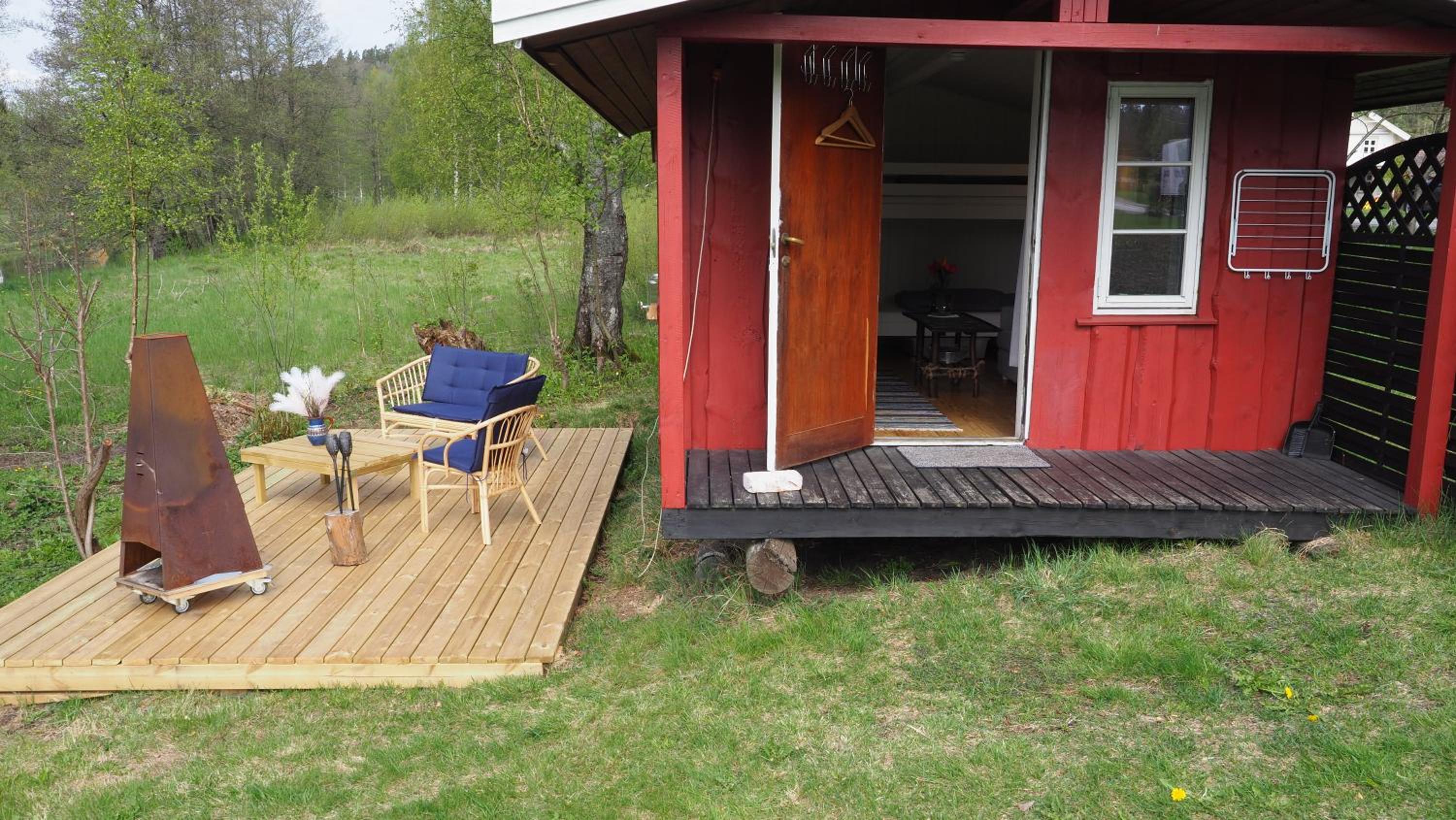Riverside Bliss - Cozy Cabin near Tvedestrand with WiFi and Deck view 4