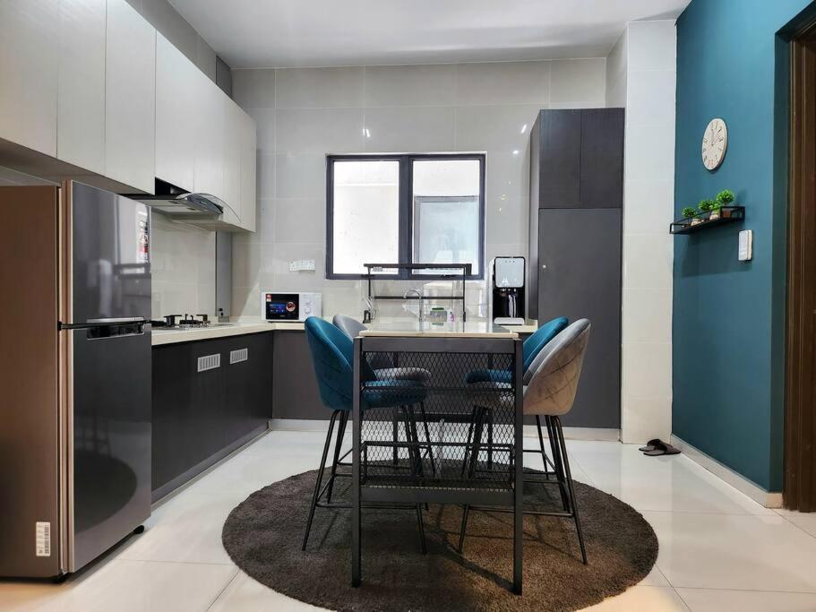 Danga Bay Designer Suites KKS Plus Collection