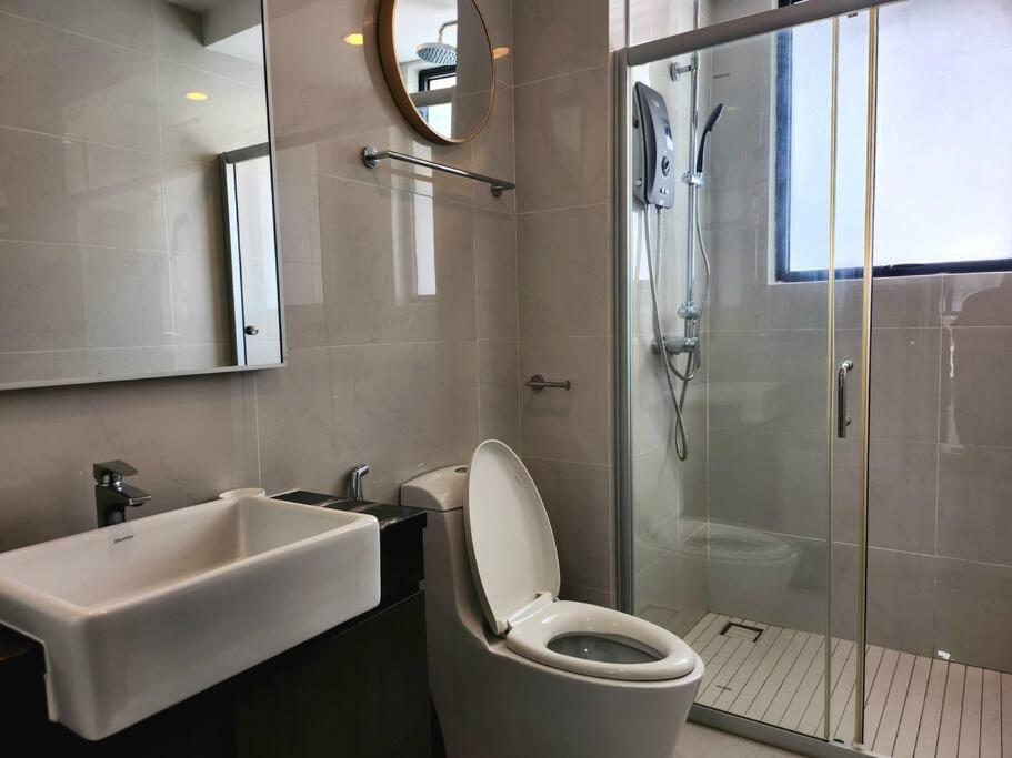 Danga Bay Designer Suites KKS Plus Collection