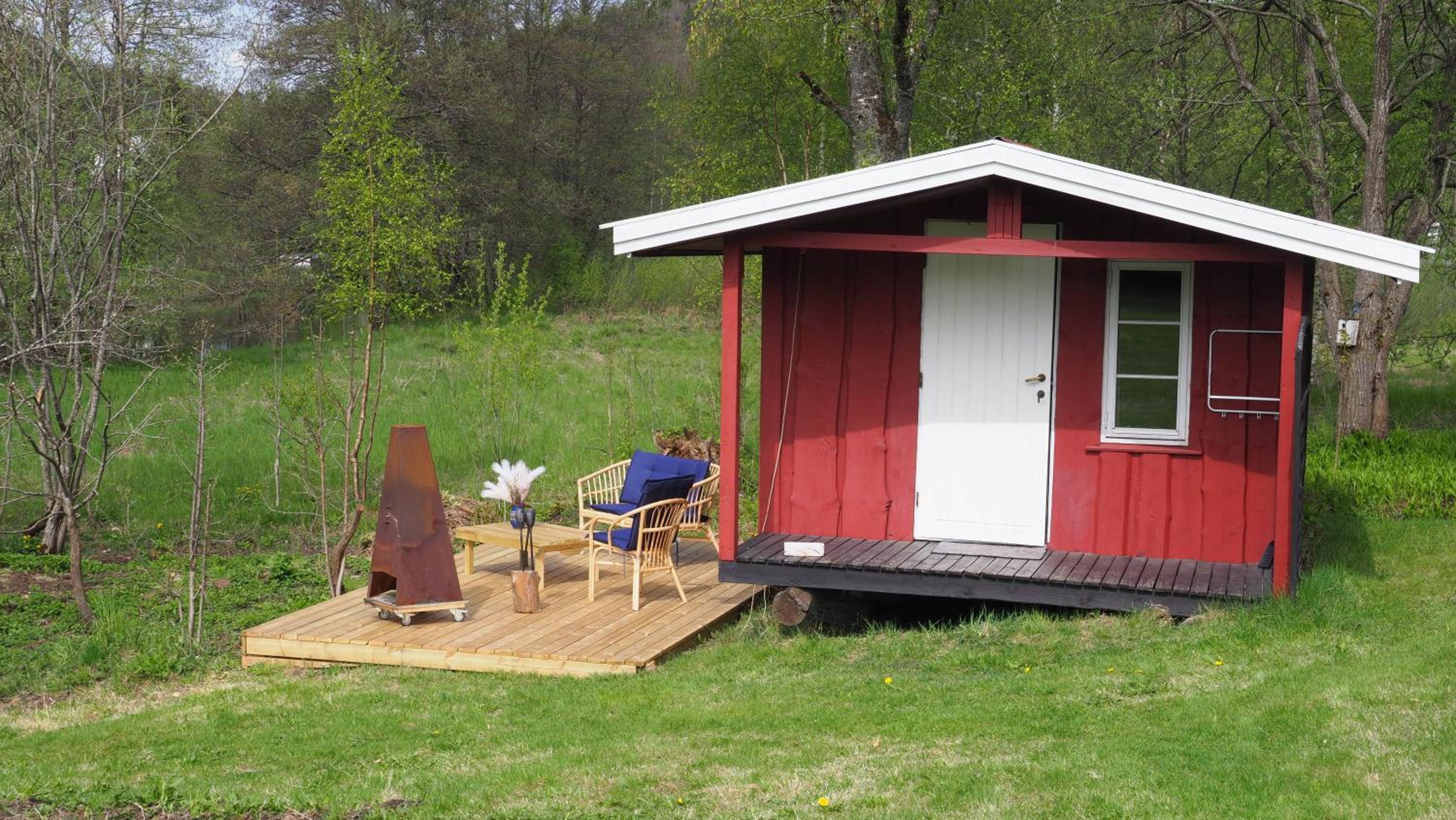 Riverside Bliss - Cozy Cabin near Tvedestrand with WiFi and Deck view 5