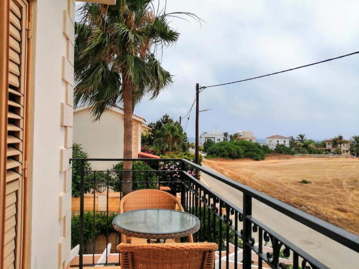 Villa Elena Gardens
