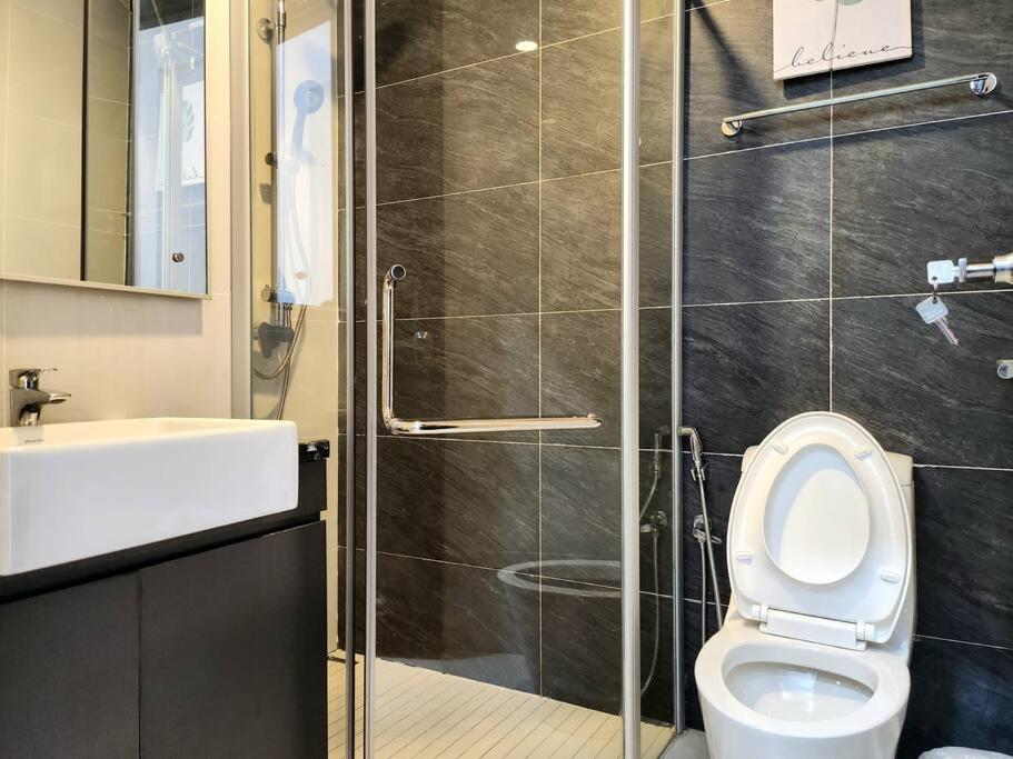 Danga Bay Designer Suites KKS Plus Collection