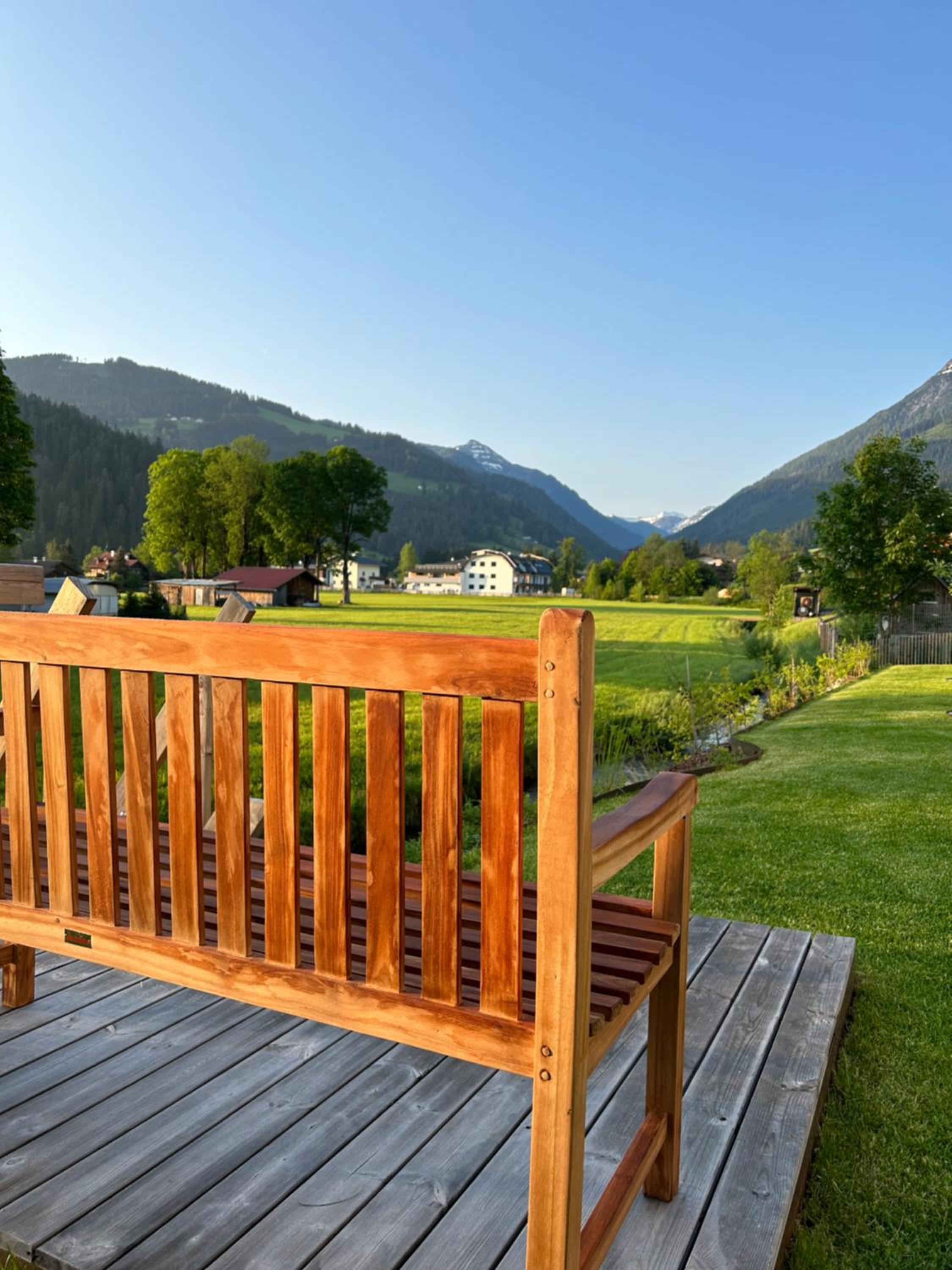 Tanners Chalet Apartments