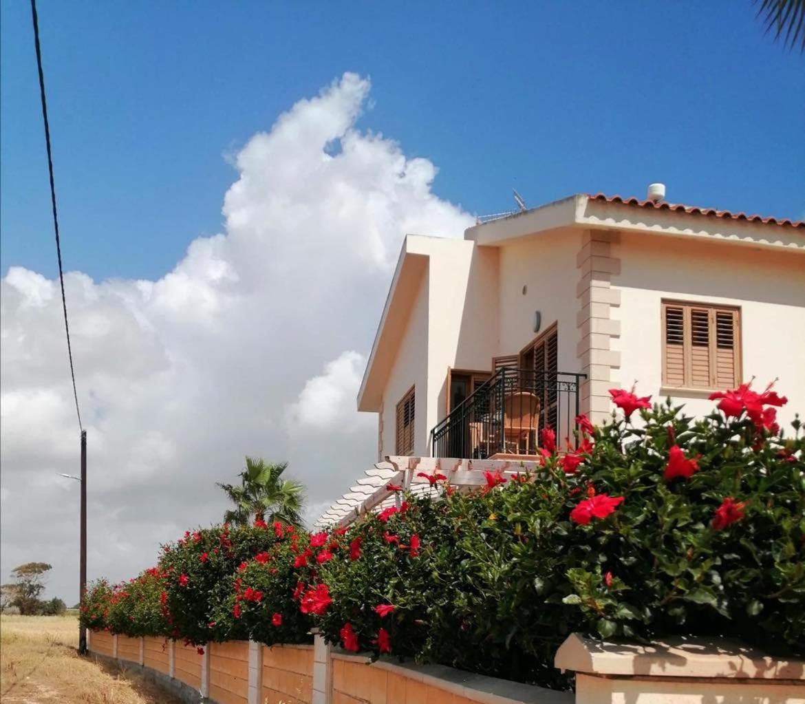 Villa Elena Gardens