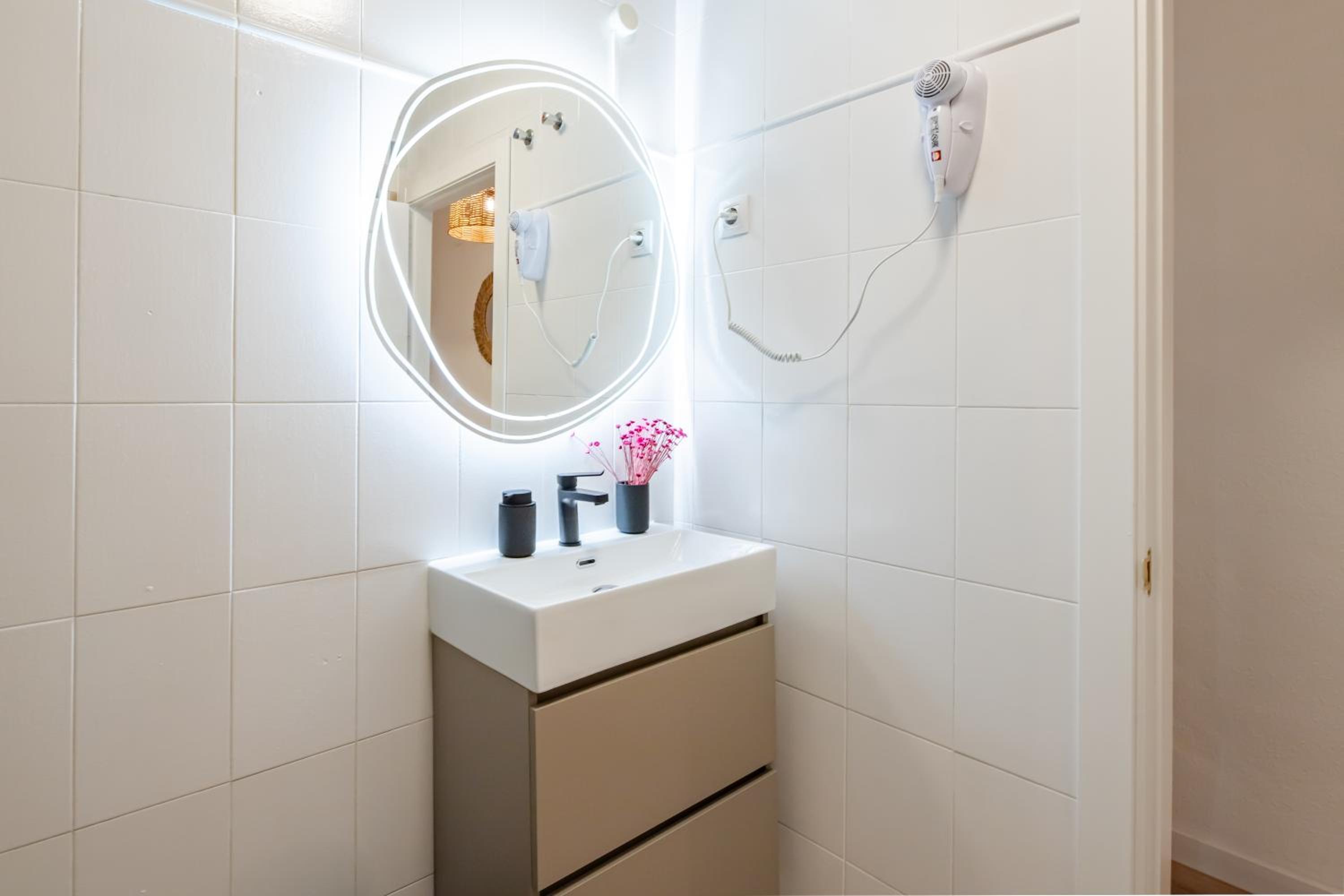 Charming 4-Bedroom Apartment in Malaga's Historic Center