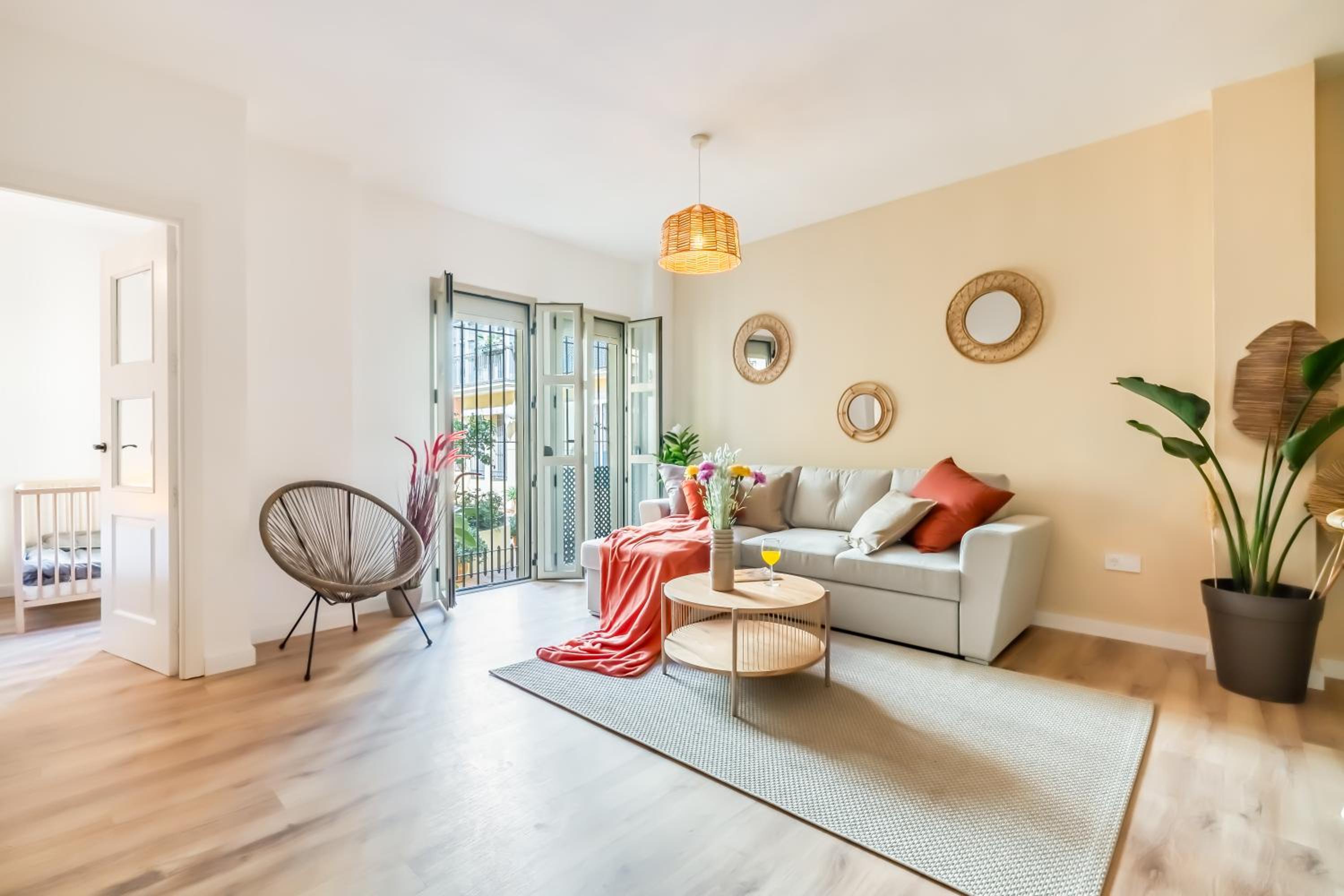Charming 4-Bedroom Apartment in Malaga's Historic Center