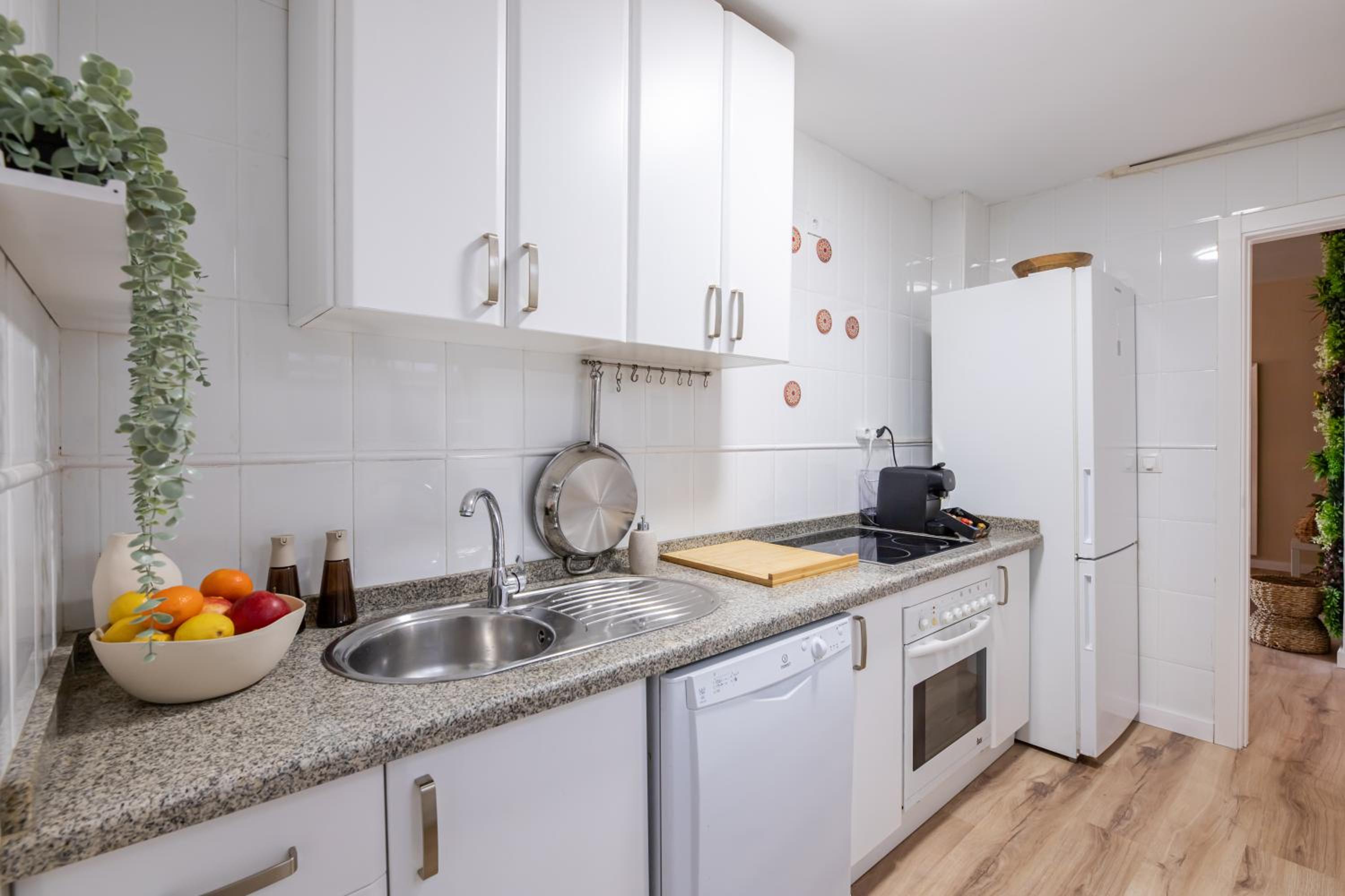 Charming 4-Bedroom Apartment in Malaga's Historic Center