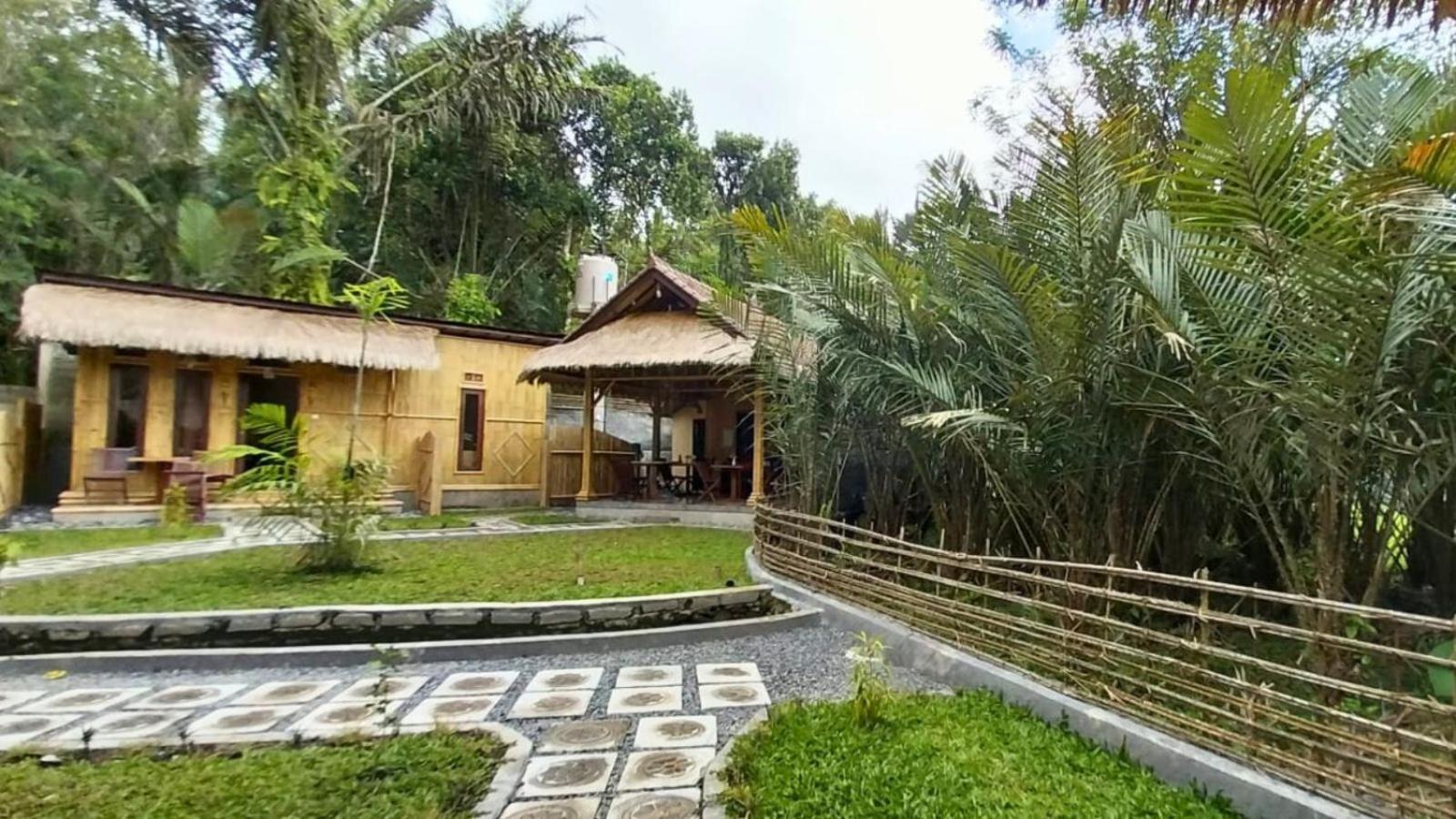 Pondok Sapta Sallaca