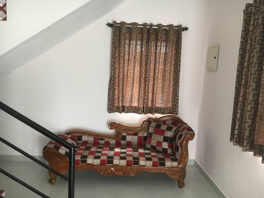 JACK & JILL COTTAGE view 3