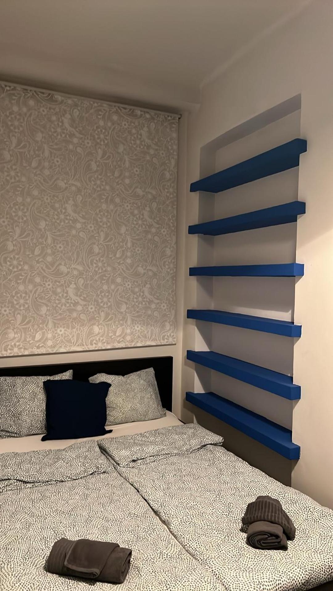NewBerry Apartment with Balcony