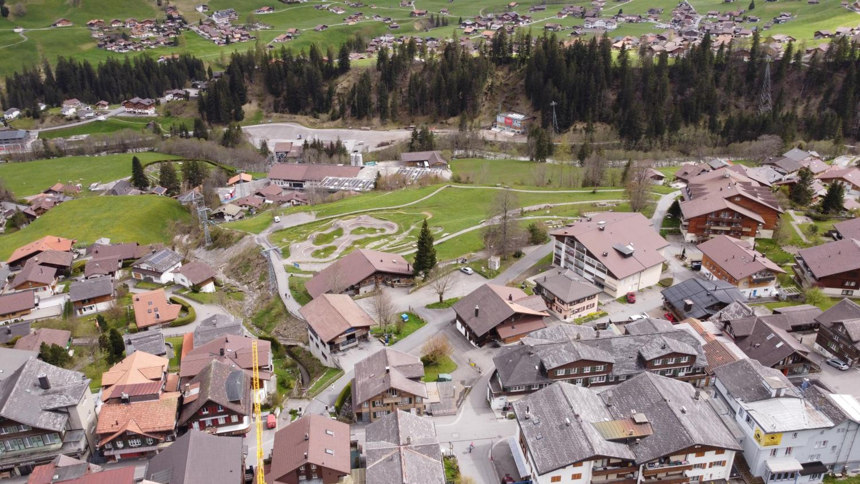 zentrale, gemütliche Wohnung im Schweizer Stil I Bergblick