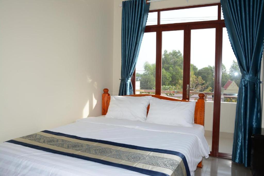 Nhà Nghỉ Rạng Đông view 2