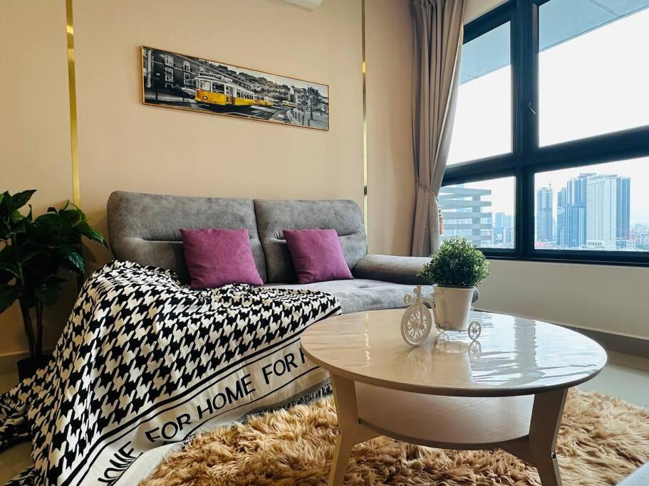 MVD19#Family Suite 8pax 3 Rooms M Vertica Velocity Mall Cheras IKEA Mytown Short Walk to MRT & LRT Maluri