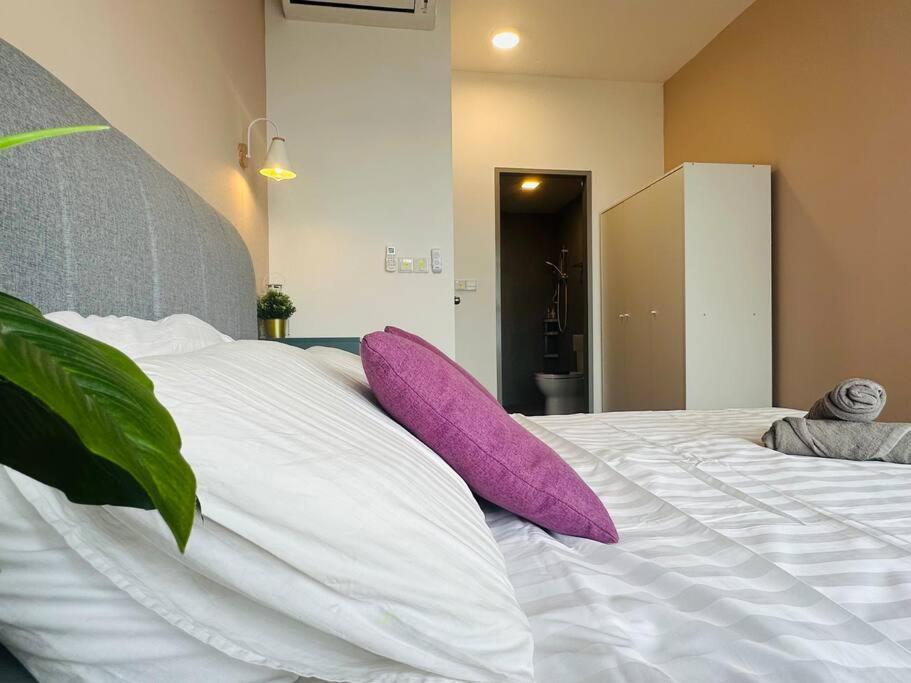 MVD19#Family Suite 8pax 3 Rooms M Vertica Velocity Mall Cheras IKEA Mytown Short Walk to MRT & LRT Maluri