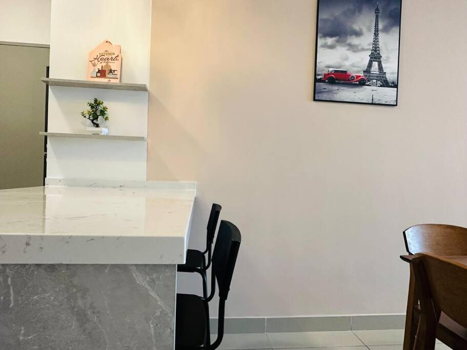 MVD19#Family Suite 8pax 3 Rooms M Vertica Velocity Mall Cheras IKEA Mytown Short Walk to MRT & LRT Maluri