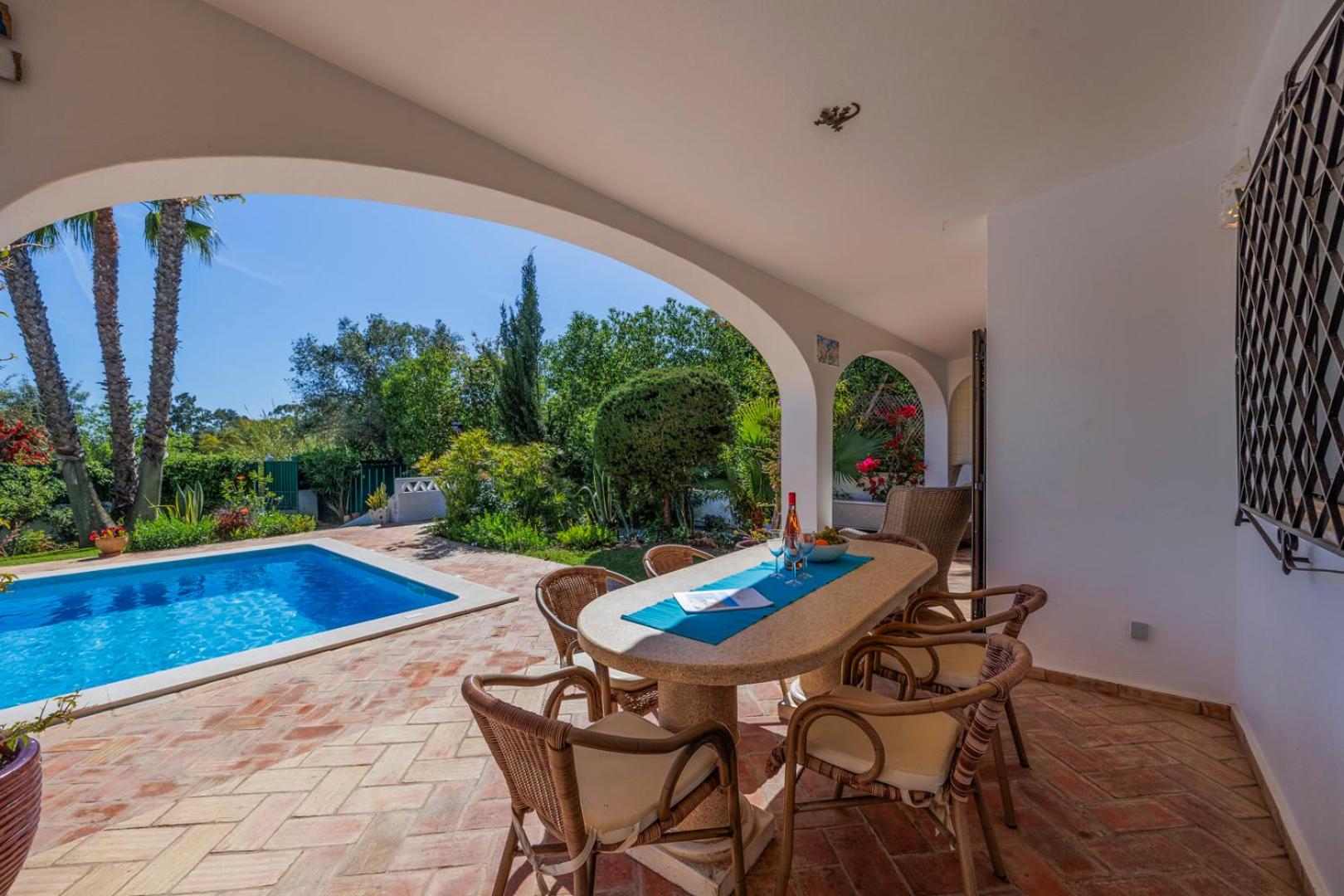 Luxury Villa, Very Close to Beach + Restaurants, WI FI, Heatable Pool. view 4