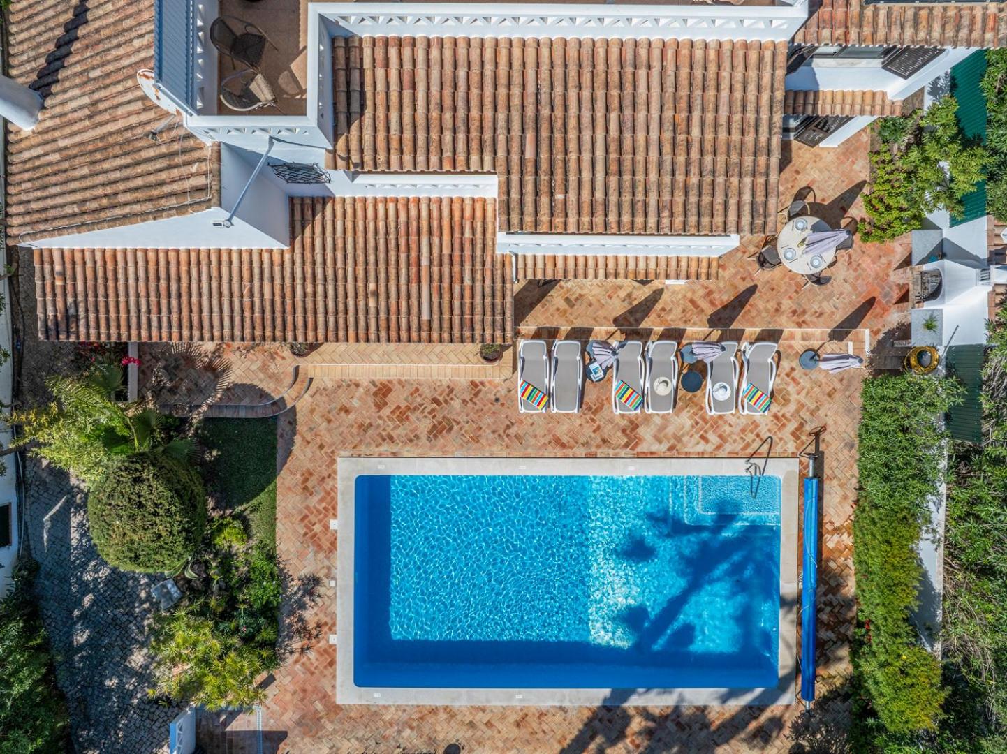 Luxury Villa, Very Close to Beach + Restaurants, WI FI, Heatable Pool. view 3