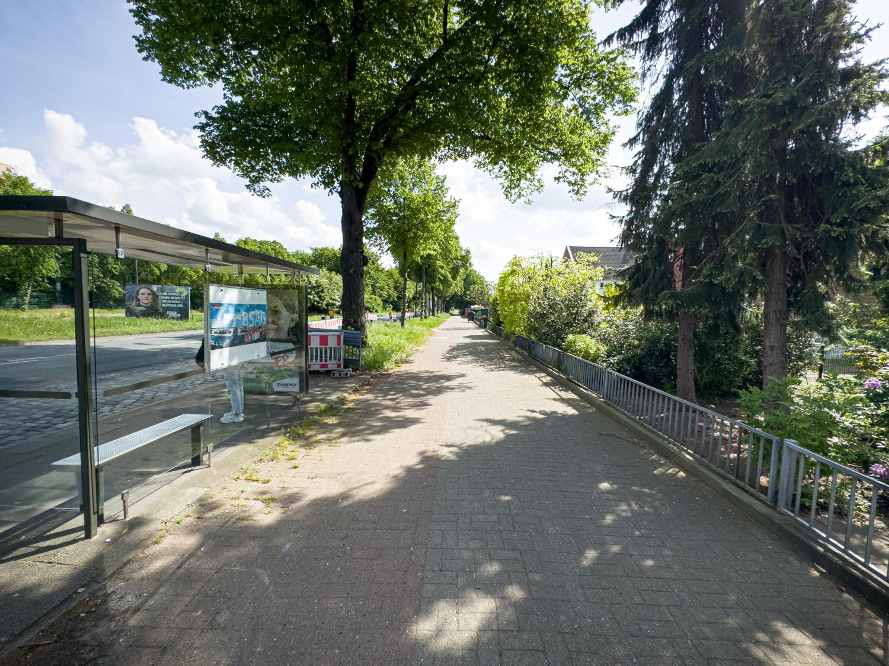 ImmoStay S#2 Zimmer - Free Parking & Balkon, WiFi & Nähe Mercedes Benz