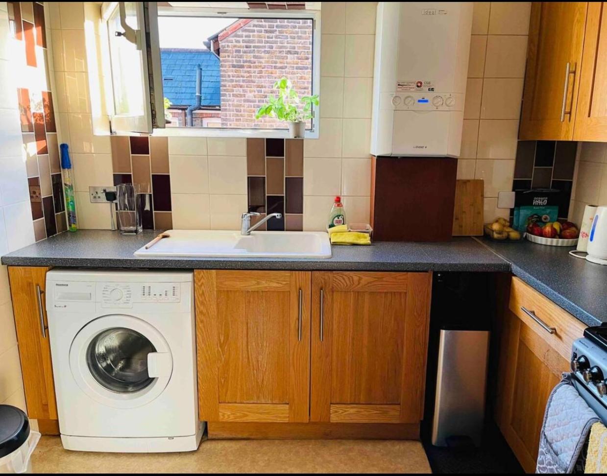 Beautiful One Bedroom Flat in London - Image 4